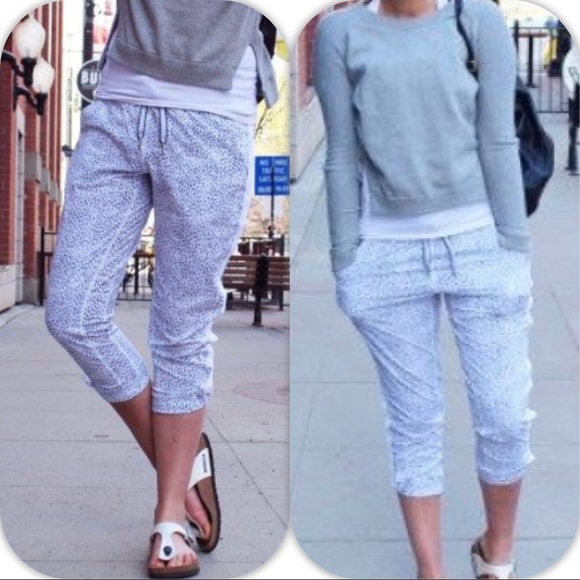 lululemon athletica Pants - NWT DOTTIE DASH LULULEMON TEARAWAY PANT - Size 4